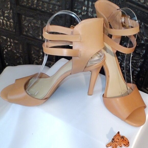 Womens Gianni Bini Tan Sandals Size 10 - Picture 3 of 8